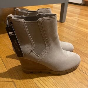 Sorel wedge boots